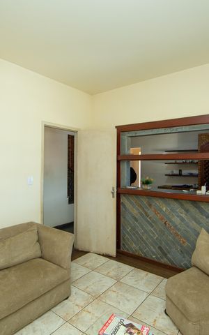 Casa à venda com 384m², 4 quartos e 4 vagas
