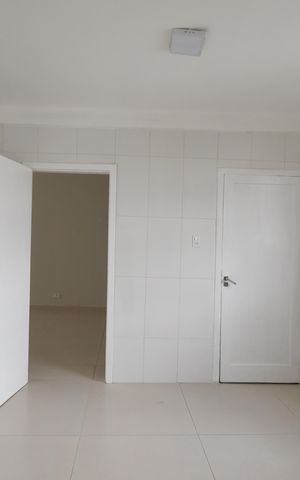 Apartamento à venda com 120m², 3 quartos e sem vagaCozinha e Área de Serviço