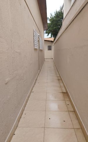 Casa para alugar com 230m², 3 quartos e 4 vagas Casa para alugar com 230m², 3 quartos e 4 vagasQuintal