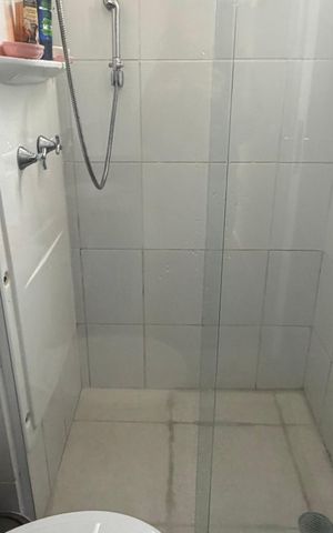 Apartamento à venda com 53m², 2 quartos e 1 vaga Apartamento à venda com 53m², 2 quartos e 1 vagaBanheiro social