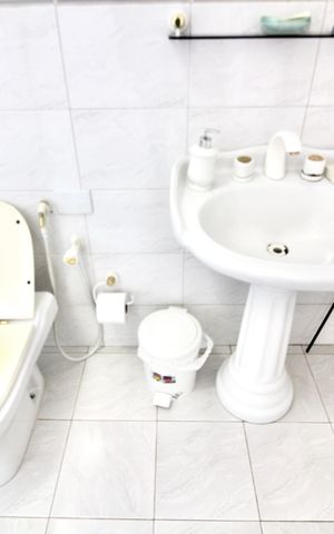 Casa à venda com 134m², 2 quartos e 2 vagas Casa à venda com 134m², 2 quartos e 2 vagasBanheiro da Suíte 1
