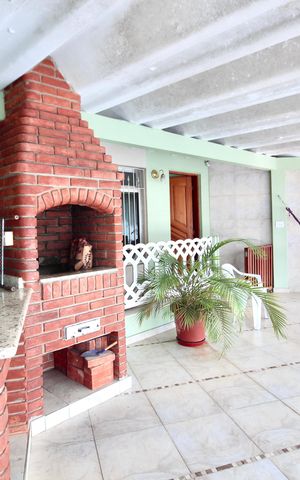 Casa à venda com 134m², 2 quartos e 2 vagas Casa à venda com 134m², 2 quartos e 2 vagasÁrea gourmet