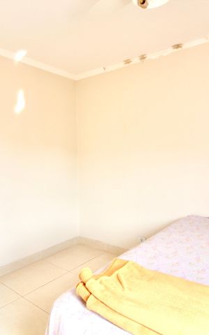 Casa à venda com 134m², 2 quartos e 2 vagas Casa à venda com 134m², 2 quartos e 2 vagasQuarto 1