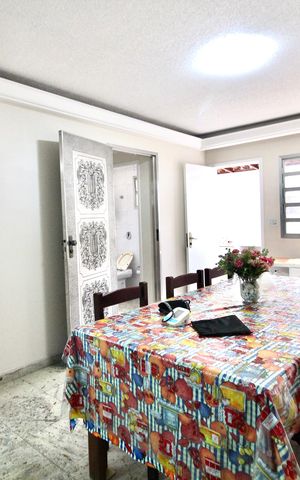 Casa à venda com 134m², 2 quartos e 2 vagas Casa à venda com 134m², 2 quartos e 2 vagasSala de Jantar