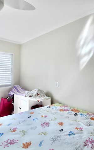 Casa à venda com 134m², 2 quartos e 2 vagas Casa à venda com 134m², 2 quartos e 2 vagasQuarto 2 - Suíte
