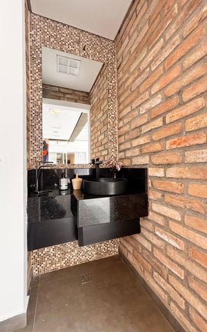Casa de condomínio à venda com 560m², 4 quartos e 4 vagas Casa de condomínio à venda com 560m², 4 quartos e 4 vagasBanherio area gourmet