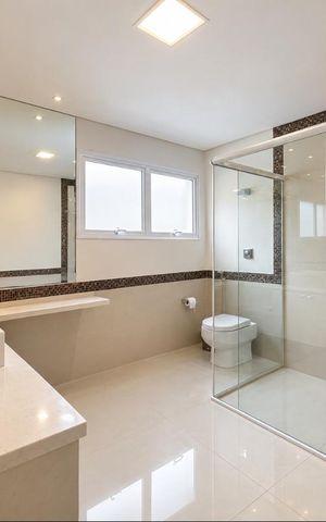 Casa de condomínio à venda com 560m², 4 quartos e 4 vagas Casa de condomínio à venda com 560m², 4 quartos e 4 vagasBanheiro suíte 2