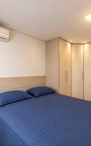 Casa de condomínio à venda com 560m², 4 quartos e 4 vagas Casa de condomínio à venda com 560m², 4 quartos e 4 vagasSuíte 3