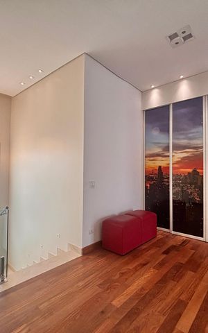 Casa de condomínio à venda com 560m², 4 quartos e 4 vagas Casa de condomínio à venda com 560m², 4 quartos e 4 vagasHall quartos