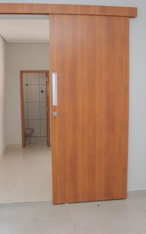 Casa à venda com 200m², 2 quartos e 2 vagas