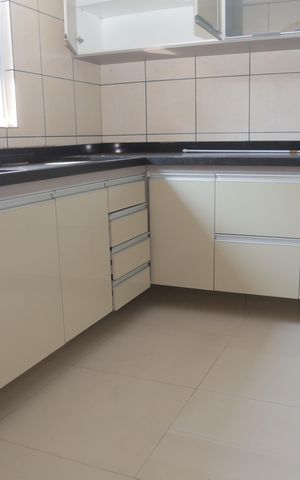 Casa à venda com 200m², 2 quartos e 2 vagas