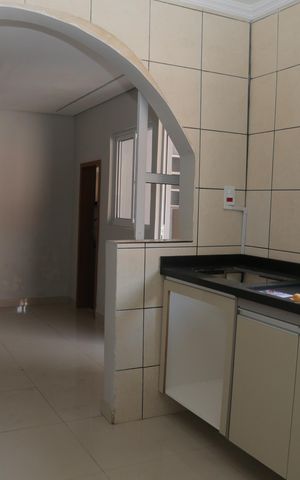 Casa à venda com 200m², 2 quartos e 2 vagas