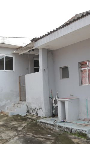 Casa à venda com 200m², 2 quartos e 2 vagas