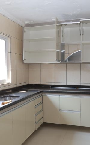 Casa à venda com 200m², 2 quartos e 2 vagas