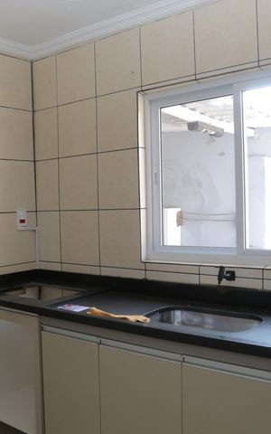 Casa à venda com 200m², 2 quartos e 2 vagas