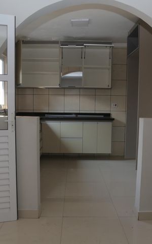 Casa à venda com 200m², 2 quartos e 2 vagas