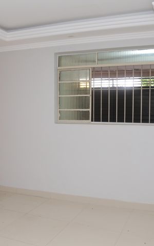 Casa à venda com 200m², 2 quartos e 2 vagas