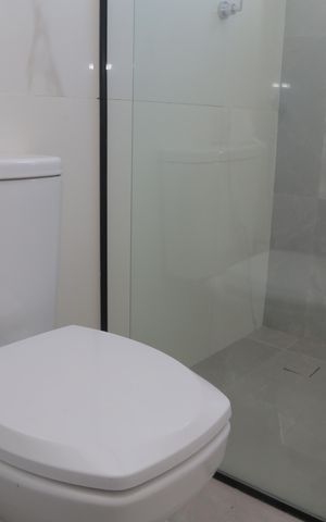 Casa à venda com 200m², 2 quartos e 2 vagas