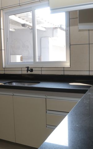 Casa à venda com 200m², 2 quartos e 2 vagas