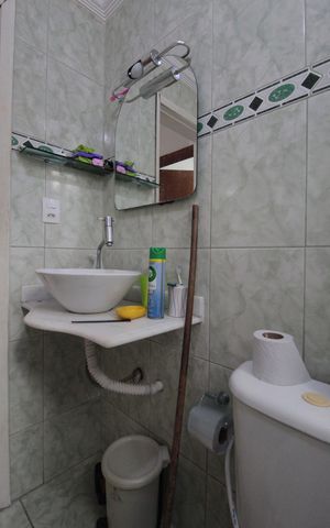 Apartamento à venda com 49m², 2 quartos e 1 vagaBanheiro Social