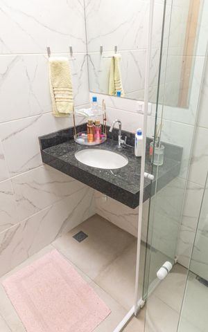 Casa à venda com 200m², 3 quartos e 4 vagas Casa à venda com 200m², 3 quartos e 4 vagasBanheiro