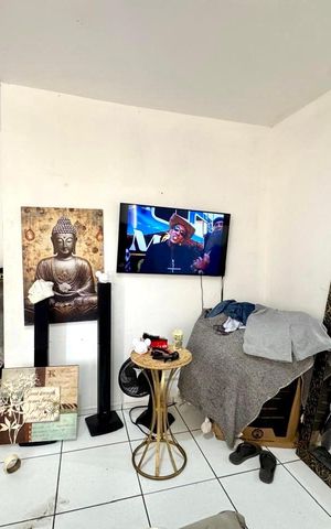 Apartamento para alugar com 61m², 2 quartos e 1 vaga Apartamento para alugar com 61m², 2 quartos e 1 vagaSala