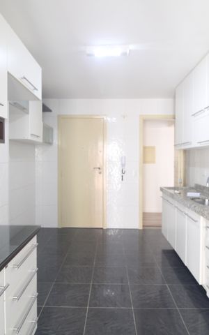 Apartamento para alugar com 93m², 3 quartos e 2 vagasCozinha