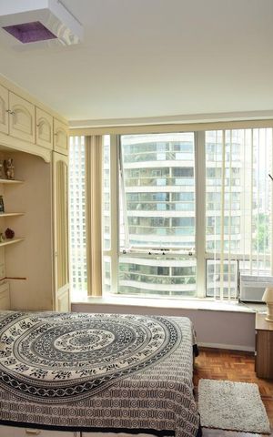 Apartamento à venda com 92m², 2 quartos e 1 vagaSuíte
