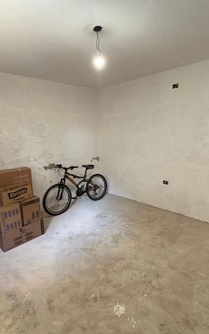 Casa à venda com 300m², 3 quartos e 2 vagas Casa à venda com 300m², 3 quartos e 2 vagasEdicula