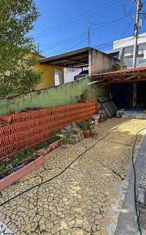 Casa à venda com 300m², 3 quartos e 2 vagas Casa à venda com 300m², 3 quartos e 2 vagasCorredor