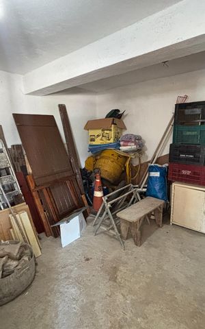 Casa à venda com 300m², 3 quartos e 2 vagas Casa à venda com 300m², 3 quartos e 2 vagasQuartinho 2