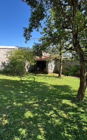 Casa à venda com 300m², 3 quartos e 2 vagas Casa à venda com 300m², 3 quartos e 2 vagasJardim