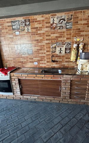 Casa à venda com 300m², 3 quartos e 2 vagas Casa à venda com 300m², 3 quartos e 2 vagasGaragem