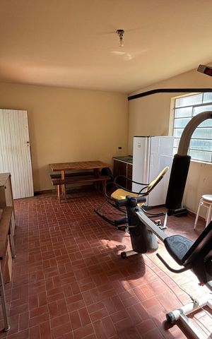 Casa à venda com 300m², 3 quartos e 2 vagas Casa à venda com 300m², 3 quartos e 2 vagasEdicula