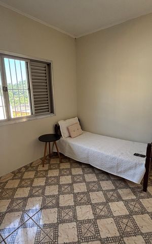 Casa à venda com 300m², 3 quartos e 2 vagas Casa à venda com 300m², 3 quartos e 2 vagasQuarto 3