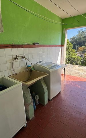 Casa à venda com 300m², 3 quartos e 2 vagas Casa à venda com 300m², 3 quartos e 2 vagasÁrea serviço