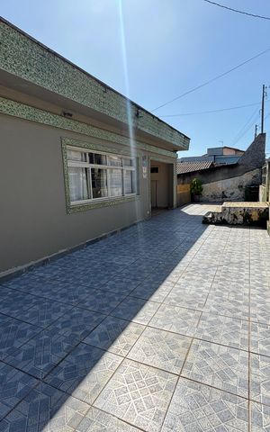 Casa à venda com 300m², 3 quartos e 2 vagas Casa à venda com 300m², 3 quartos e 2 vagasQuintal