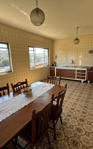 Casa à venda com 300m², 3 quartos e 2 vagas Casa à venda com 300m², 3 quartos e 2 vagasCozinha