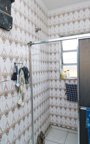 Casa para alugar com 195m², 5 quartos e 1 vaga Casa para alugar com 195m², 5 quartos e 1 vagaBanheiro 2