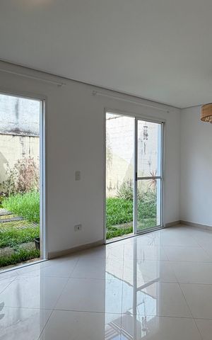 Casa de condomínio para alugar com 90m², 2 quartos e 2 vagas