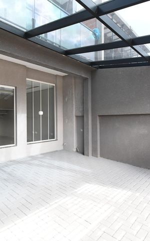 Casa para alugar com 140m², 3 quartos e 2 vagasVaranda/Garagem