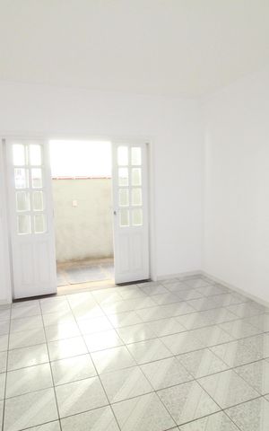 Casa para alugar com 60m², 2 quartos e 1 vagaSala