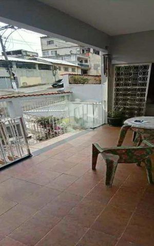 Casa à venda com 186m², 3 quartos e 1 vaga