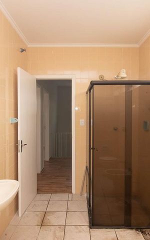 Casa à venda com 143m², 3 quartos e 2 vagas Casa à venda com 143m², 3 quartos e 2 vagasBanheiro
