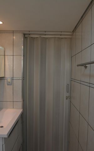 Apartamento para alugar com 49m², 2 quartos e 1 vagaBANHEIRO