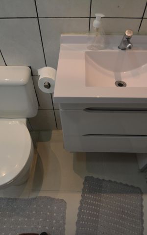 Apartamento para alugar com 49m², 2 quartos e 1 vagaBANHEIRO