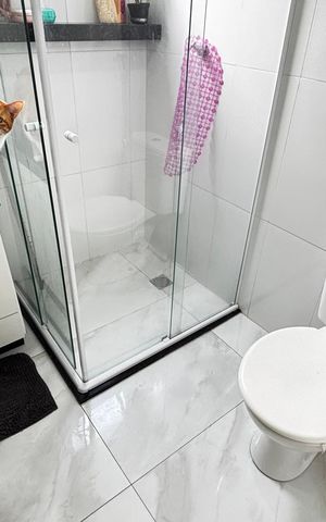 Apartamento à venda com 49m², 2 quartos e 1 vaga Apartamento à venda com 49m², 2 quartos e 1 vagaBanheiro