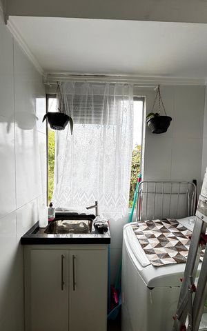 Apartamento à venda com 49m², 2 quartos e 1 vaga Apartamento à venda com 49m², 2 quartos e 1 vagaCozinha e Área de Serviço
