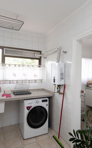 Apartamento à venda com 173m², 4 quartos e 2 vagas Apartamento à venda com 173m², 4 quartos e 2 vagasÁrea de Serviço