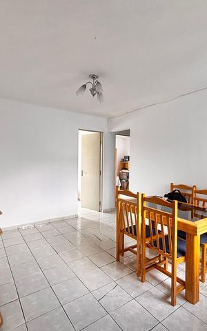 Apartamento à venda com 58m², 2 quartos e 1 vaga Apartamento à venda com 58m², 2 quartos e 1 vagaSala